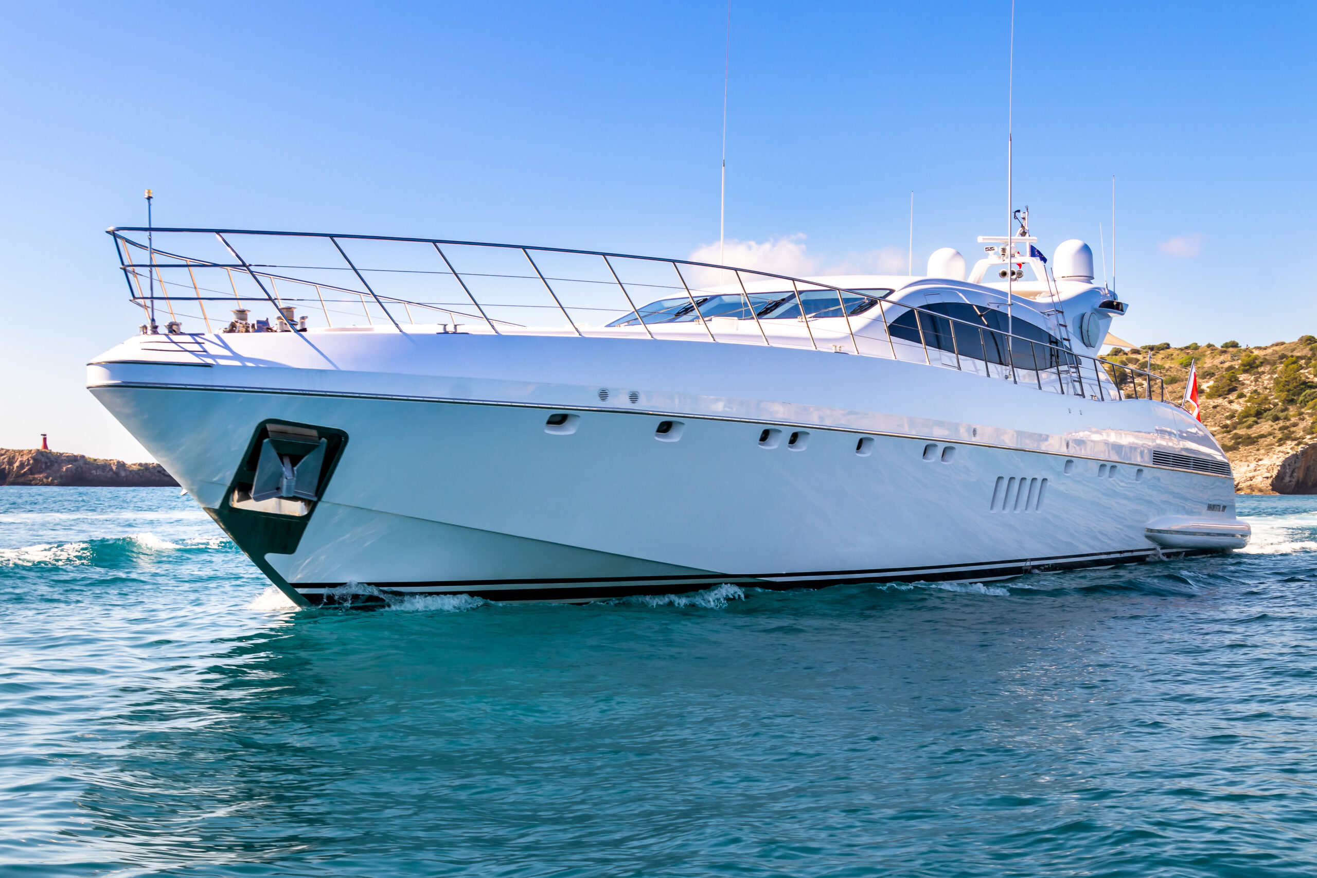 MANGUSTA 108′