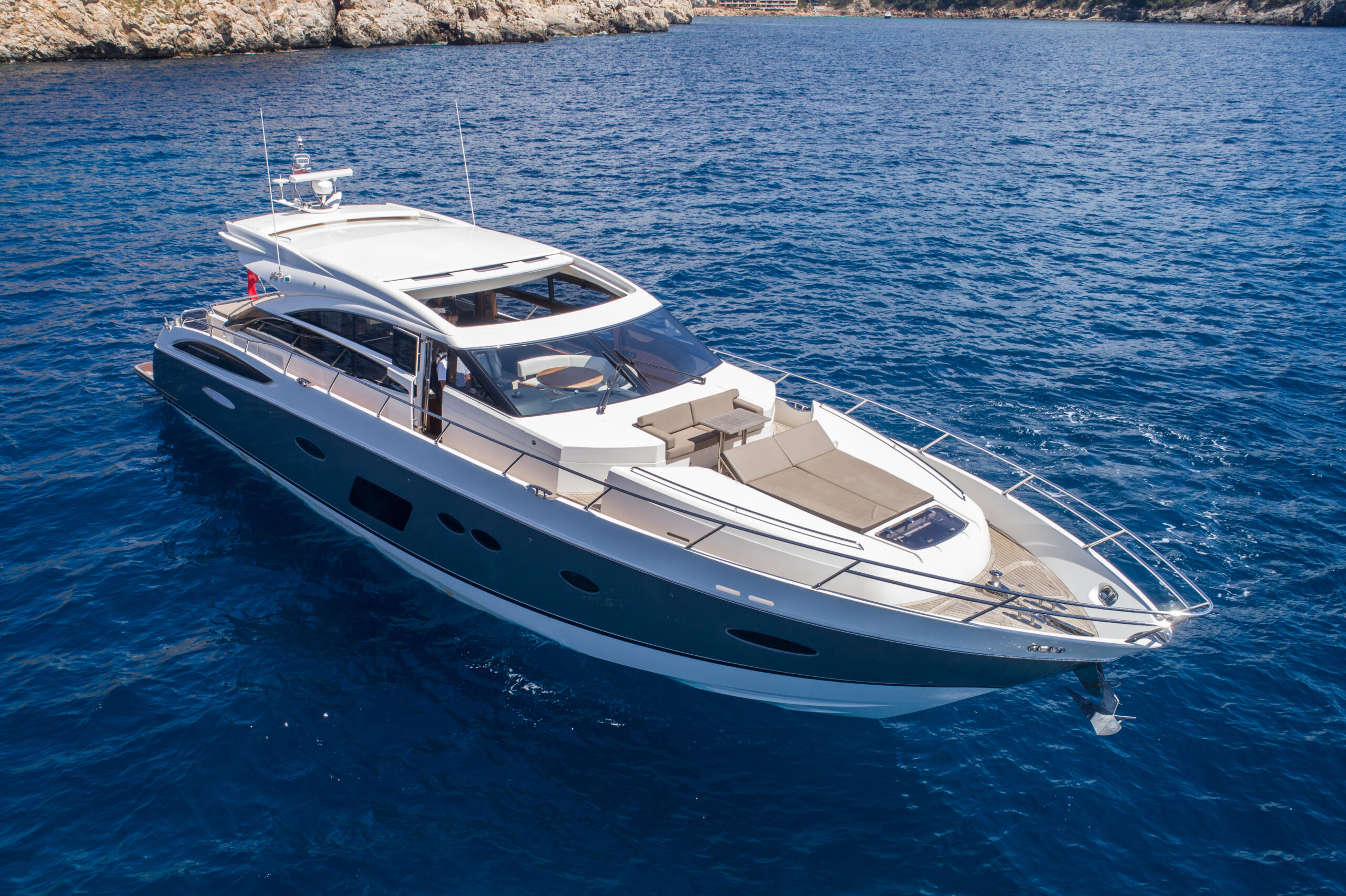 PRINCESS 72′